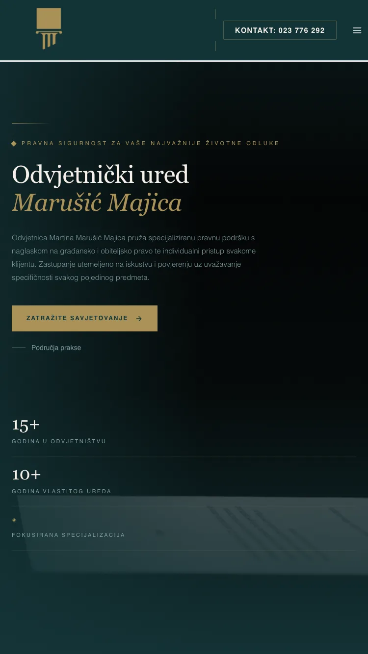 Prikaz web stranice Odvjetnički ured Marušić Majica na mobilnom uređaju